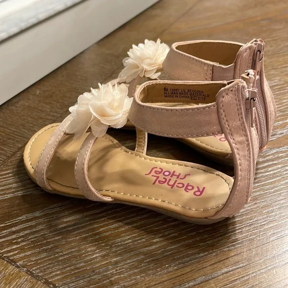 EUC Girls Sandals - Picture 2 of 7